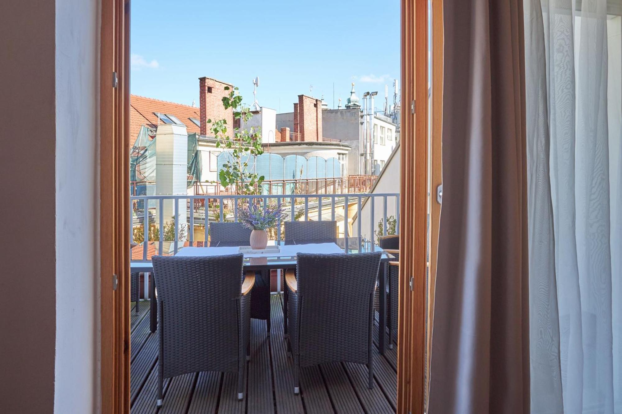 Zatecka - Terrace Residence In The Old Town Prague Extérieur photo